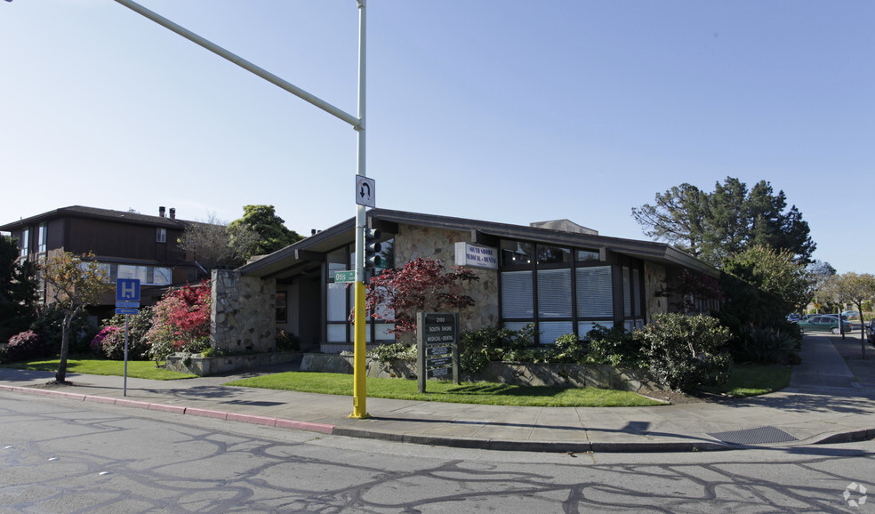 2100 Otis Dr, Alameda, CA for sale - Building Photo - Image 2 of 15