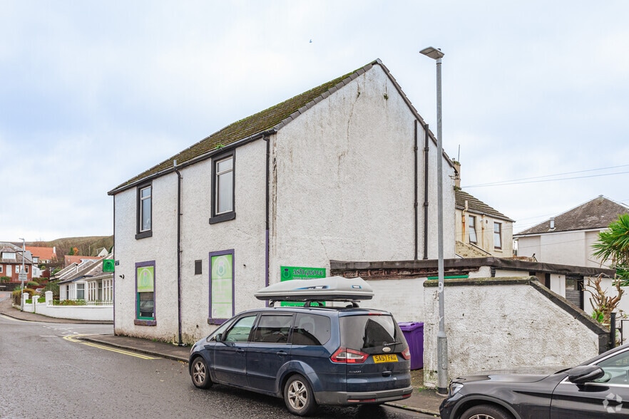 27 New St, Largs to rent - Building Photo - Image 2 of 2