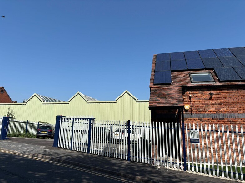 Temple Way, Birmingham to rent - Building Photo - Image 3 of 12