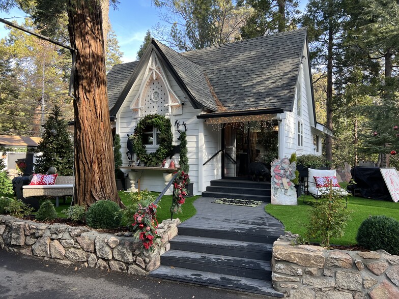 27410 State Highway 189, Lake Arrowhead, CA for rent - Building Photo - Image 1 of 11