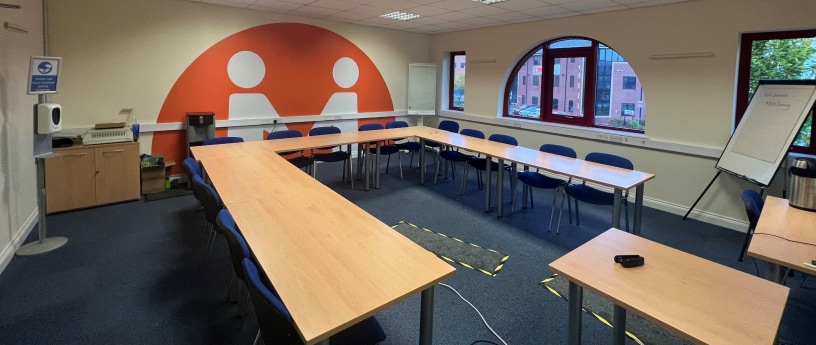 14 Mallard Way, Derby to rent Interior Photo- Image 1 of 4