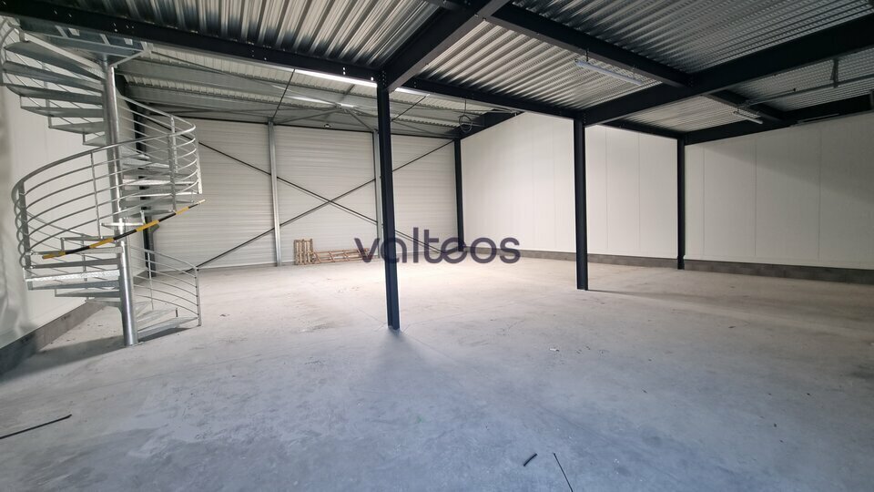 Light Industrial in Bruguières to rent - Interior Photo - Image 3 of 6