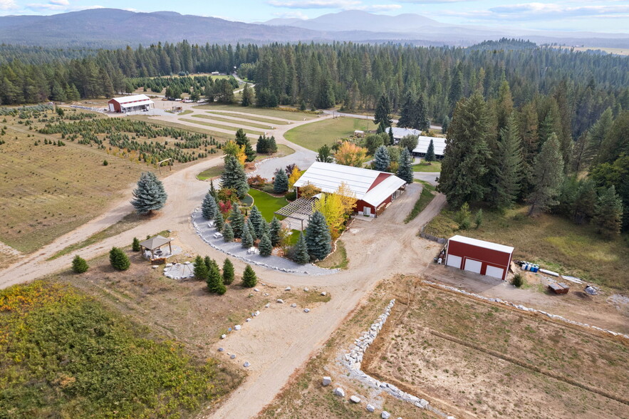 1521 Willms Rd, Elk, WA for sale - Primary Photo - Image 1 of 51