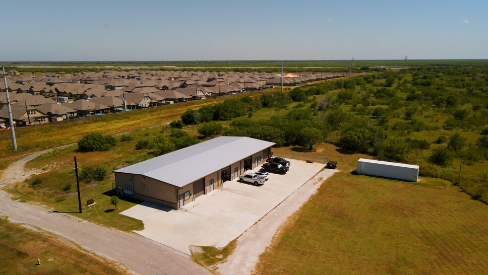 7917 Siberian Rd, Corpus Christi, TX for sale - Building Photo - Image 3 of 27