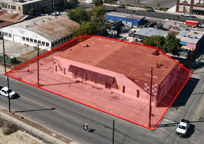 923-927 N Alamo St, San Antonio, TX for rent - Building Photo - Image 1 of 3