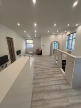 10 St James Sq, Bacup to rent Interior Photo- Image 1 of 7