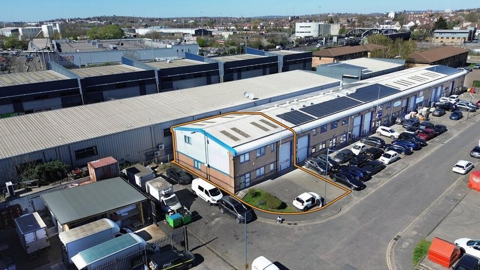 Iron Bridge Clos, London for sale - Building Photo - Image 2 of 24