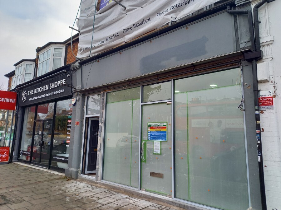 195 Upper Richmond Rd W, London for sale Building Photo- Image 1 of 1