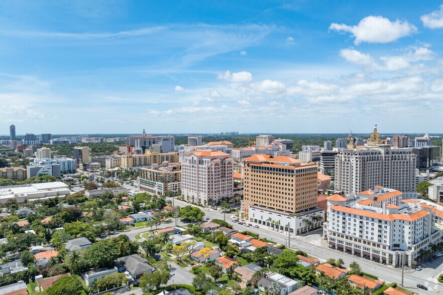 1 Alhambra Plz, Coral Gables, FL for rent - Building Photo - Image 3 of 6