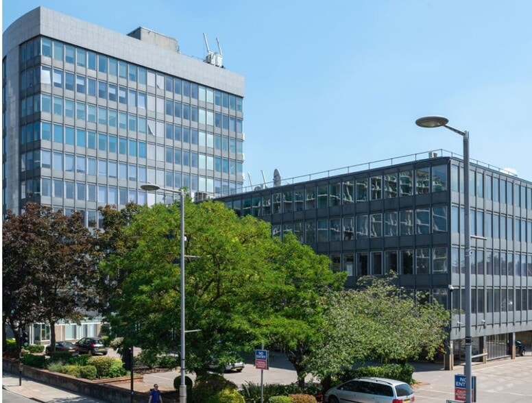 97-109 Uxbridge Rd, London to rent - Building Photo - Image 1 of 5