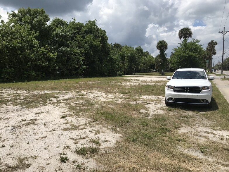 1010 Canal St, New Smyrna Beach, FL for sale - Building Photo - Image 2 of 10