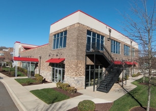 317 Alcove Rd, Mooresville, NC to rent Interior Photo- Image 1 of 3