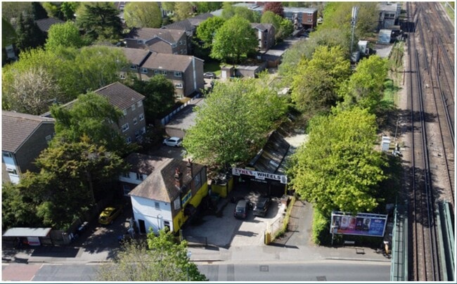 More details for Upper Brighton Rd, Surbiton - Retail for Sale