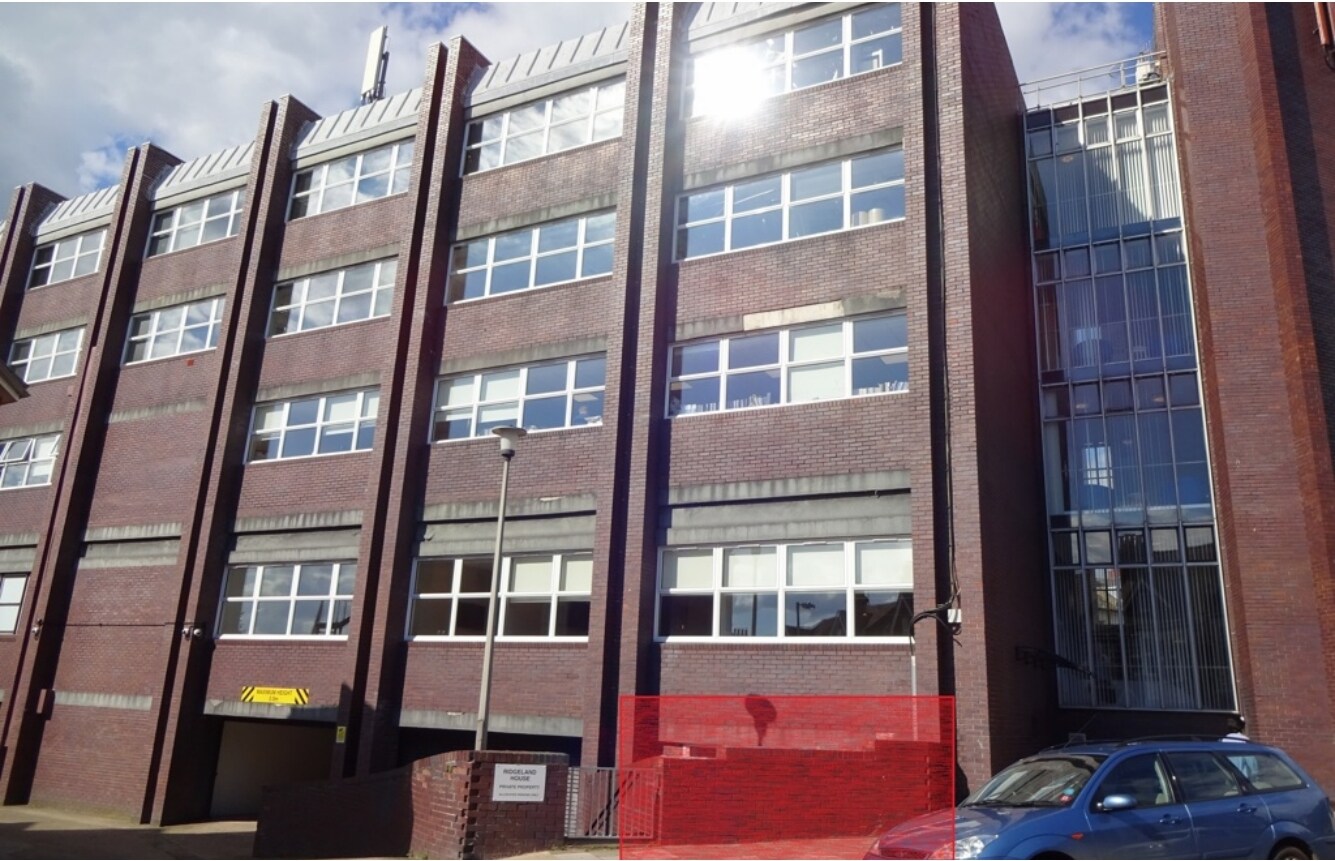 165-167 Dyke Rd, Hove to rent Building Photo- Image 1 of 8