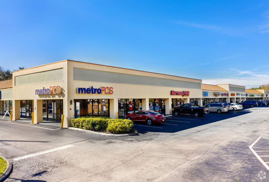 1903-1949 W Brandon Blvd, Brandon, FL for sale - Building Photo - Image 1 of 1