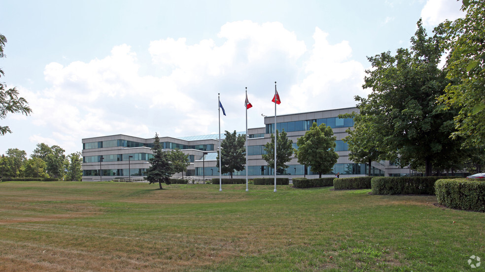 2300 Meadowvale Blvd, Mississauga, ON for rent - Building Photo - Image 3 of 5