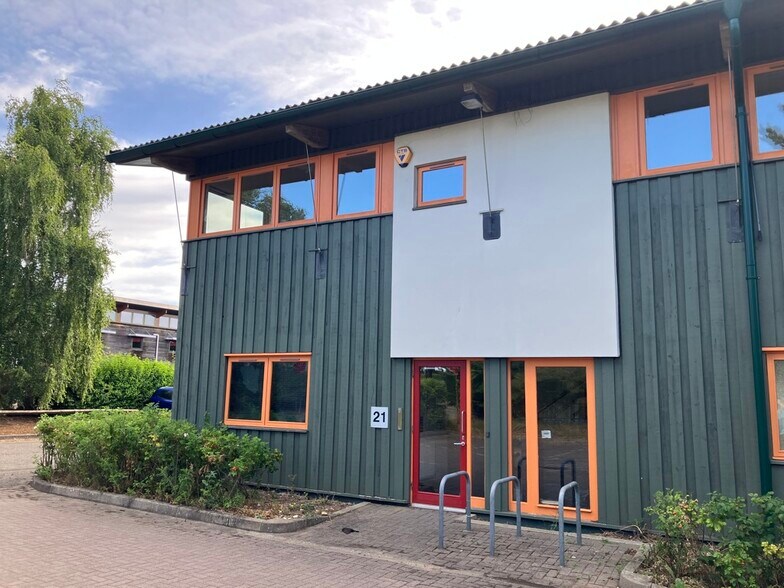 21-25 Turbine Way, Swaffham to rent - Building Photo - Image 1 of 4