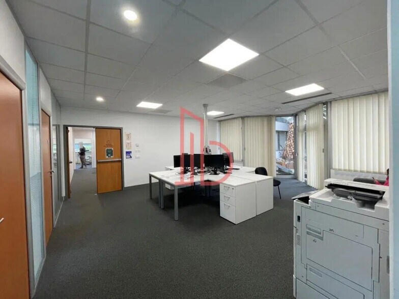 Office in Bordeaux to rent - Interior Photo - Image 3 of 8