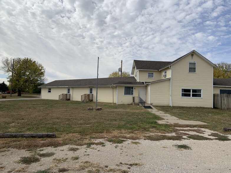 31710 Old Kc Rd, Paola, KS for sale - Building Photo - Image 1 of 1