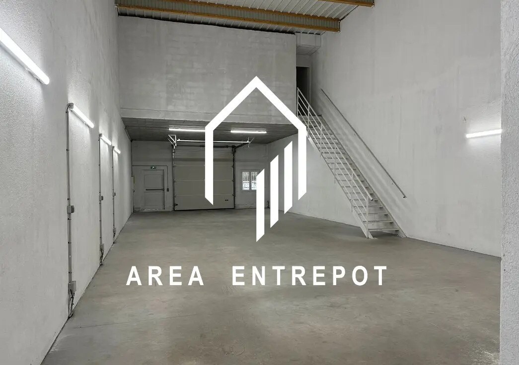 Light Industrial in Aubagne to rent Interior Photo- Image 1 of 3