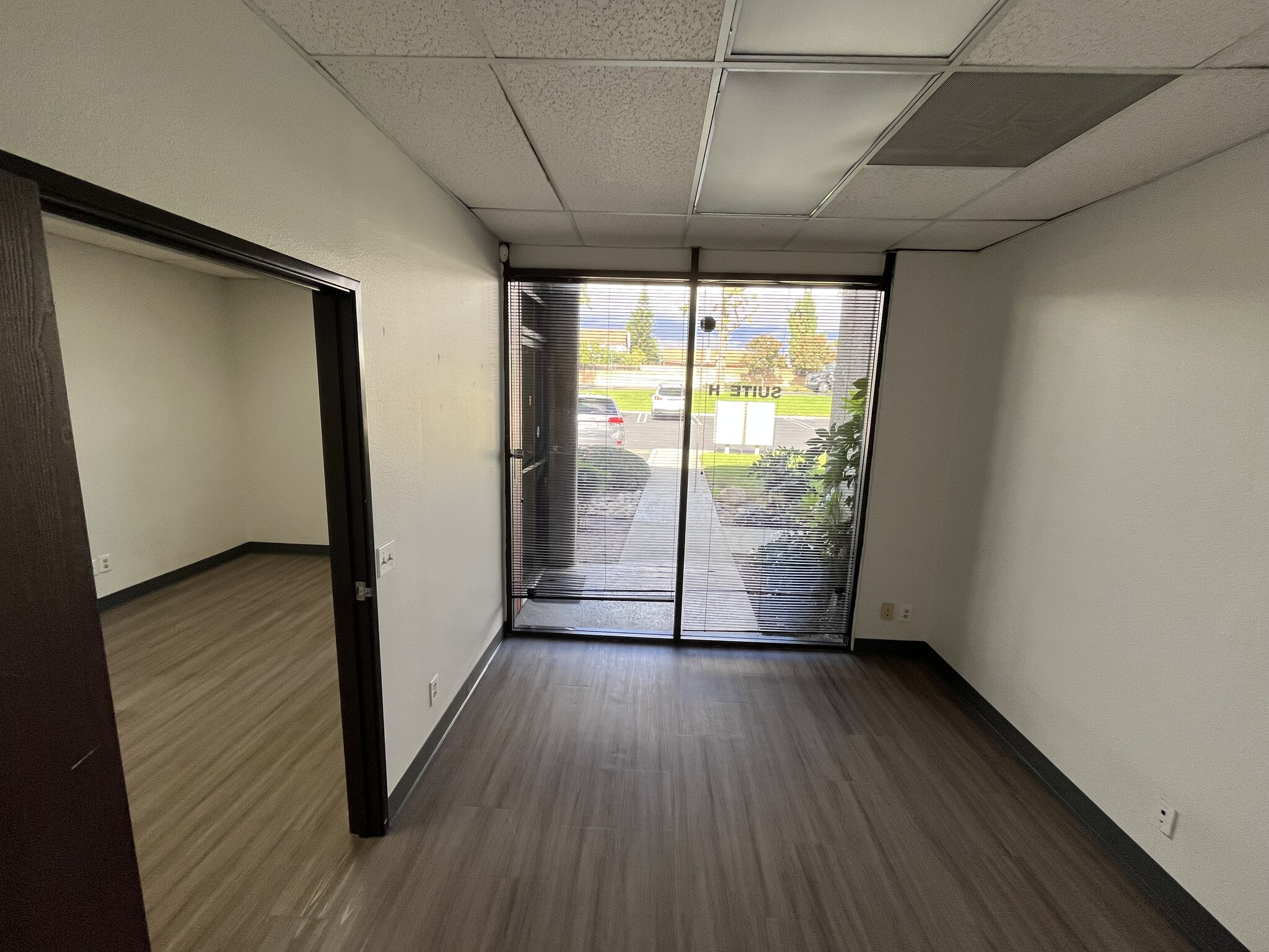 9567 Arrow Route, Rancho Cucamonga, CA to rent Interior Photo- Image 1 of 5