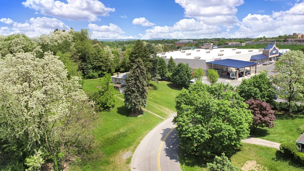 4014 Victoria Ave, Harrisburg, PA for sale - Building Photo - Image 3 of 10