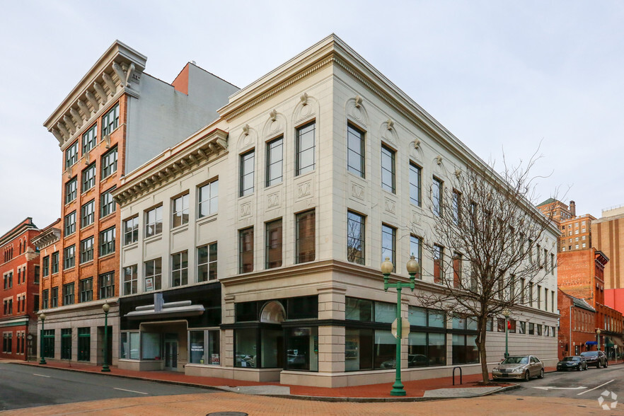 814-818 Quarrier St, Charleston, WV for rent - Primary Photo - Image 1 of 10