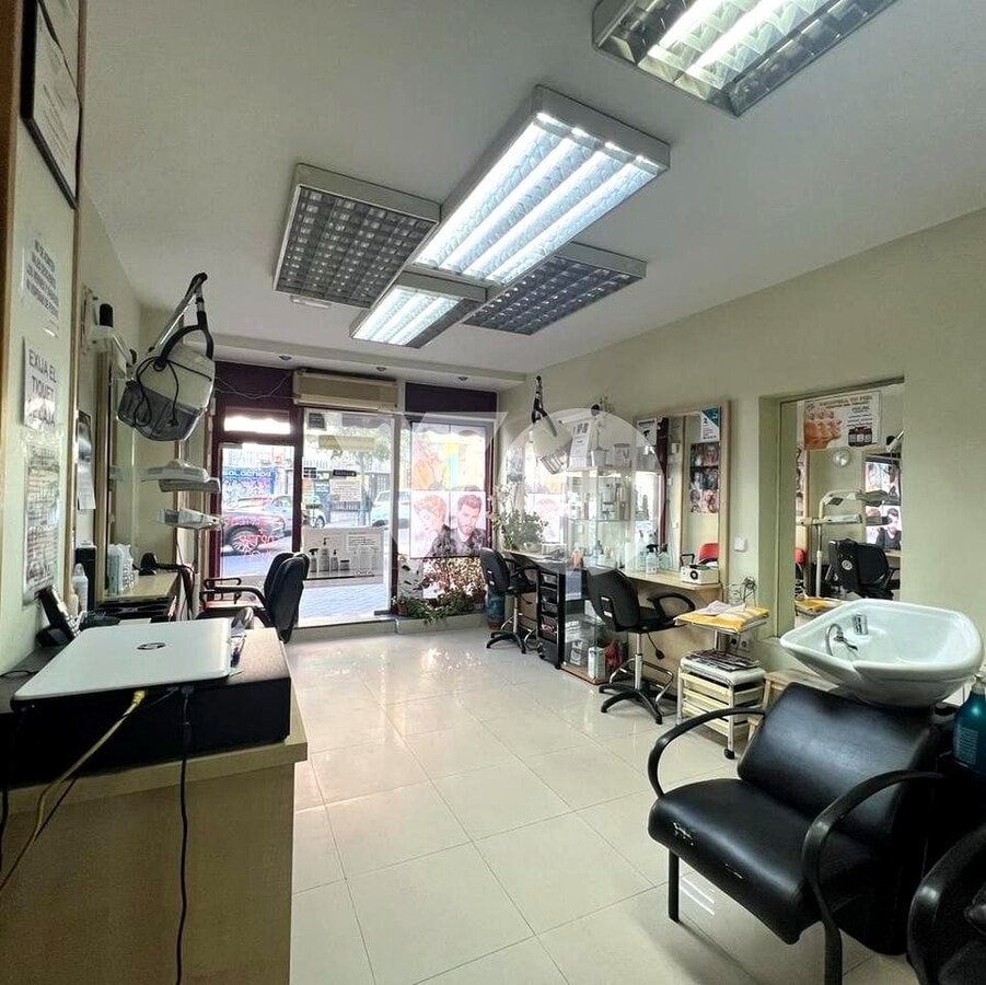 Madrid, MAD 28027 - Unit B -  - Interior Photo - Image 1 of 6