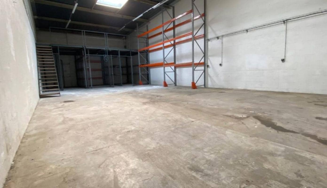 4 Route De Longjumeau, Chilly-Mazarin to rent Interior Photo- Image 1 of 3