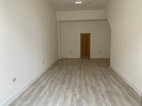 158 High St, Burton On Trent for rent Interior Photo- Image 2 of 2