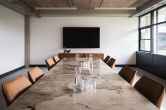 Manor Dr, Exeter to rent Interior Photo- Image 1 of 12