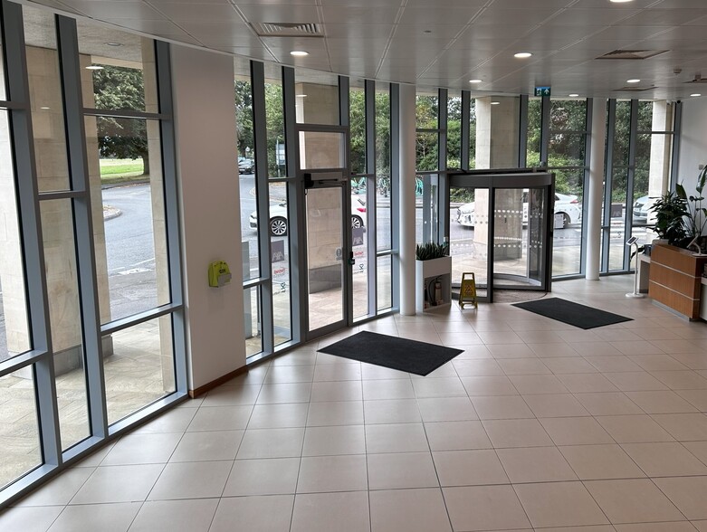 Redland Hl, Bristol to rent - Interior Photo - Image 2 of 6