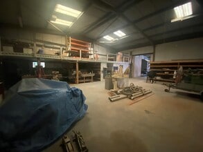 8 Seymer Close, Shillingstone to rent Interior Photo- Image 1 of 6