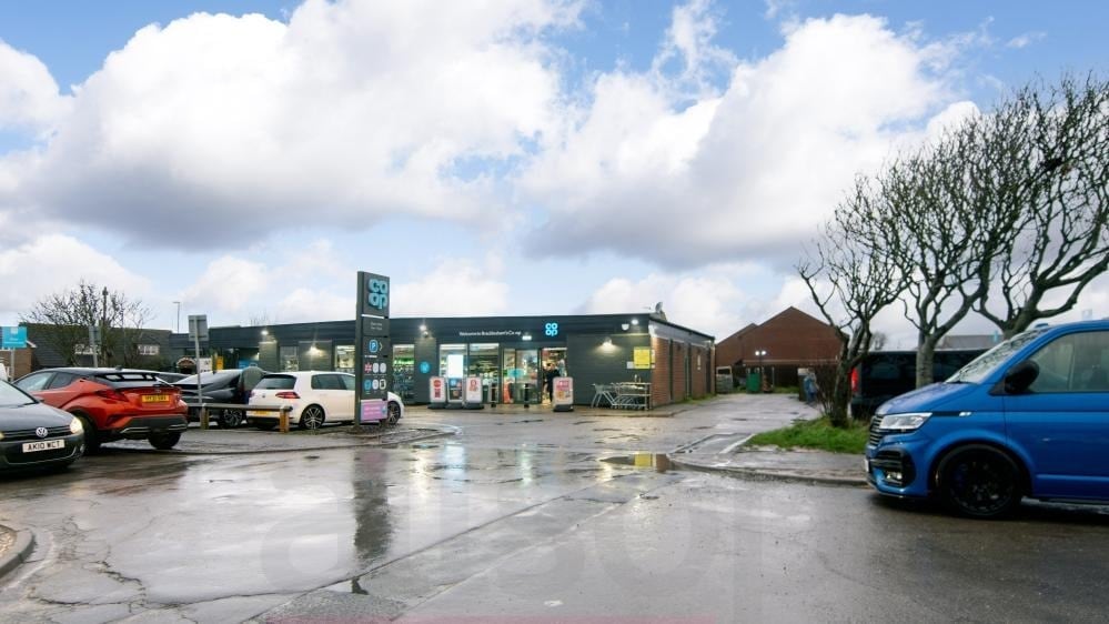 Bracklesham Lane, Chichester for sale Primary Photo- Image 1 of 7