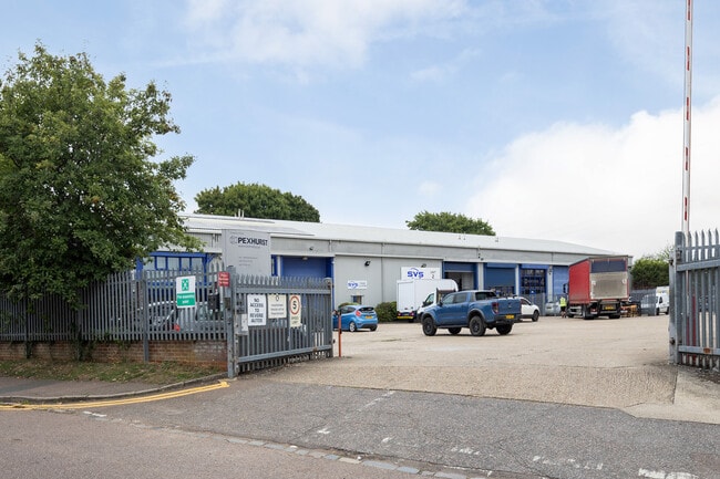 More details for 1B Travellers Close, North Mymms - Industrial to Rent
