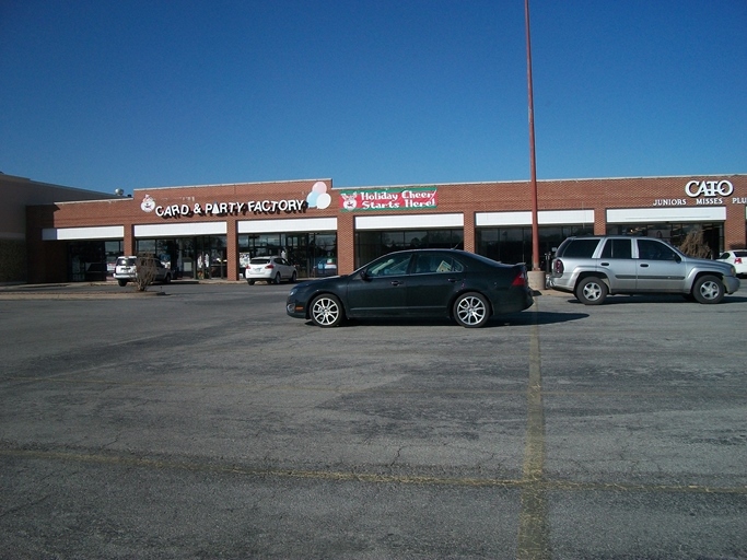 2708 Southwest Pky, Wichita Falls, TX for rent - Building Photo - Image 3 of 4