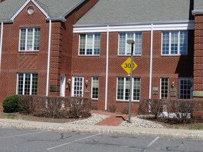 312-324 Courtyard Dr, Hillsborough, NJ for rent Building Photo- Image 1 of 9