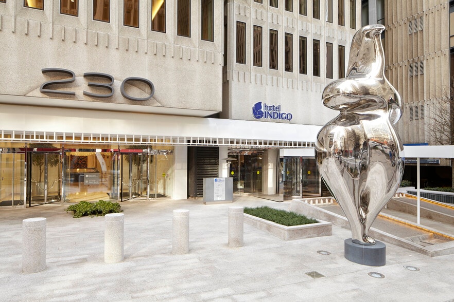 230 Peachtree St NW, Atlanta, GA to rent - Building Photo - Image 2 of 9