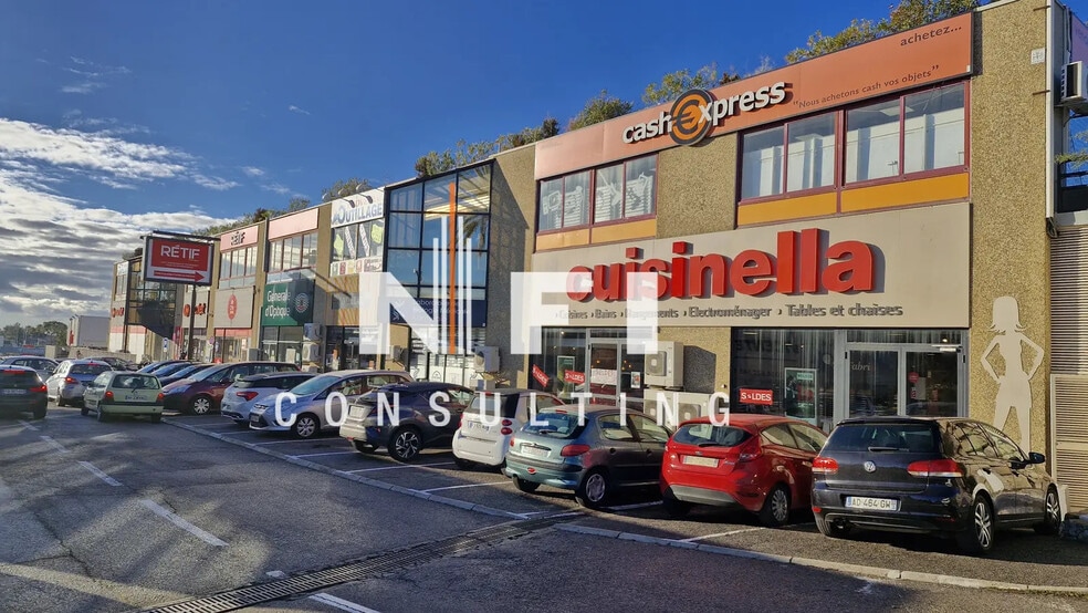 Retail in Villeneuve-Loubet to rent - Building Photo - Image 1 of 13