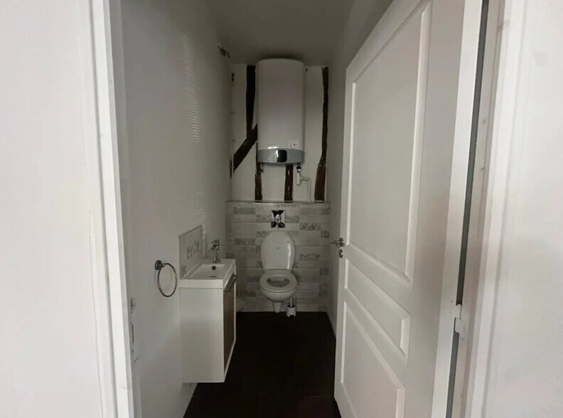 Retail in Boulogne-Billancourt to rent - Building Photo - Image 3 of 6