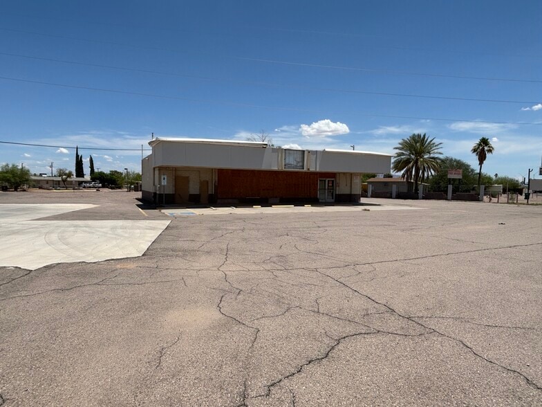 612 W Frontier St, Eloy, AZ to rent - Building Photo - Image 1 of 11