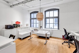 639 Queen St W, Toronto, ON to rent Interior Photo- Image 2 of 5