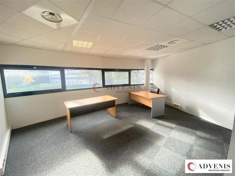 Office in Mérignac to rent - Interior Photo - Image 3 of 12
