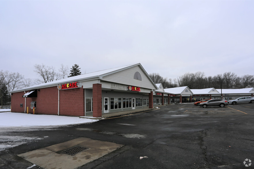 33101-33169 Center Ridge Rd, North Ridgeville, OH for rent - Building Photo - Image 2 of 4