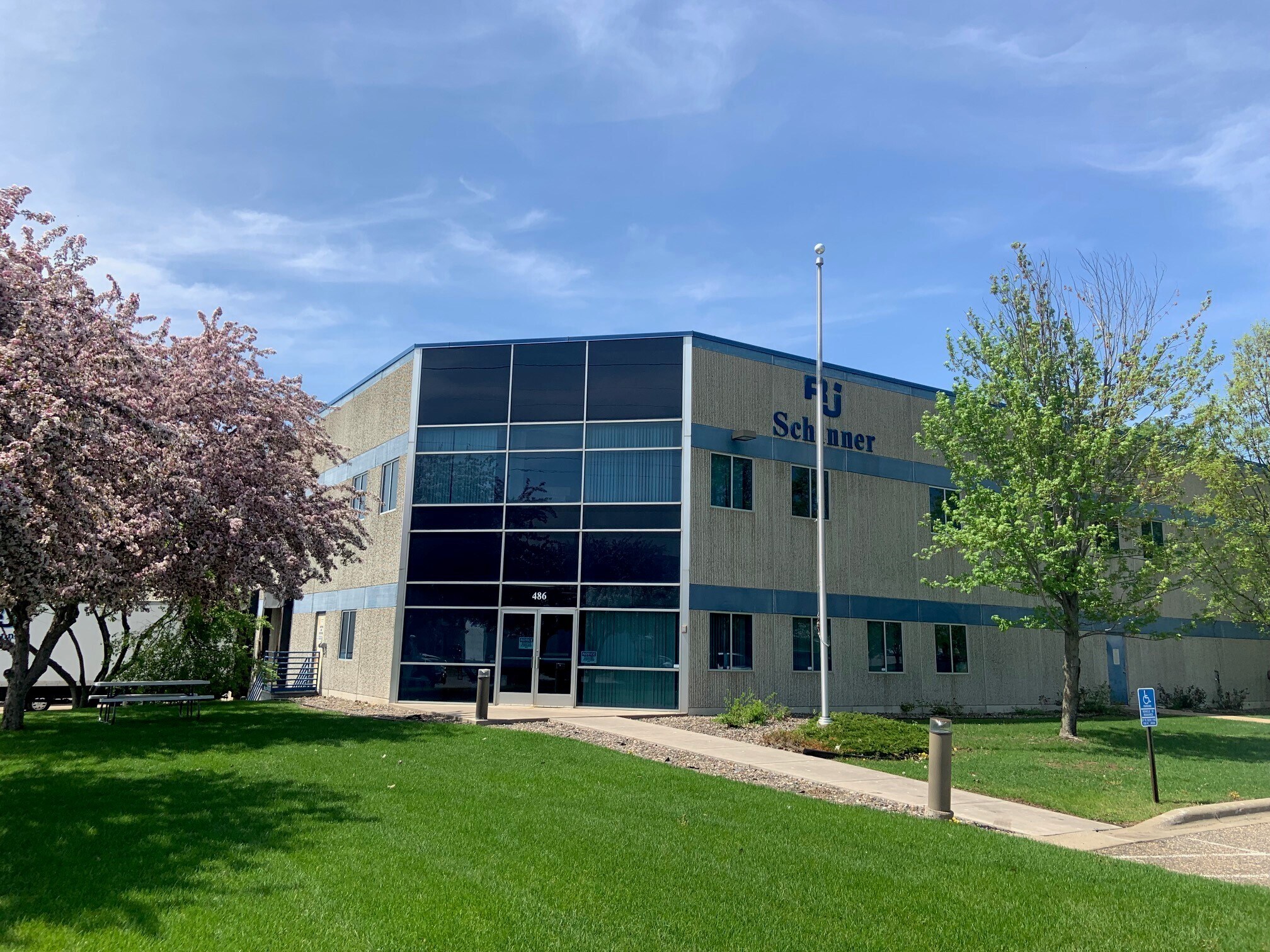 486 Hale Ave N, Oakdale, MN for sale Building Photo- Image 1 of 1