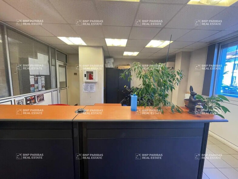 Retail in Meaux for sale - Interior Photo - Image 3 of 5