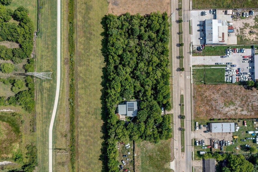 13904 Hiram Clarke Rd, Houston, TX 77045 UK