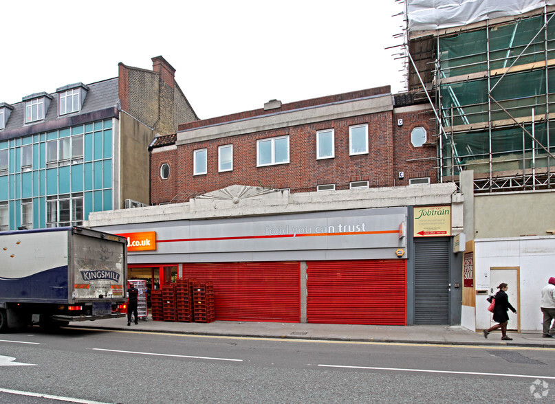 301-305 Kentish Town Rd, London for rent - Building Photo - Image 2 of 11