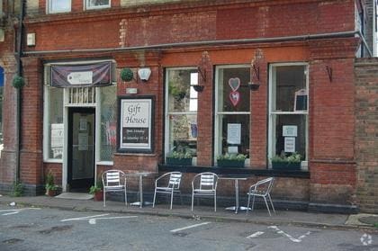 2-4 Highbridge St, Waltham Abbey to rent Primary Photo- Image 1 of 4