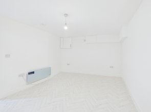 22 Newtown Rd, Malvern to rent Interior Photo- Image 2 of 10